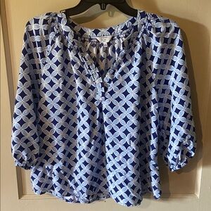 EUC 3/4 Sleeve Crown and Ivy Shirt